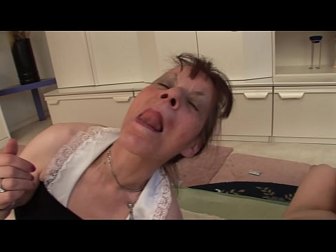 ❤️ Deux grands-mères et un grand-père font une partie à trois Vidéo de baise at fr.teenactivewear.ru ❤