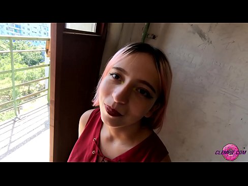 ❤️ Une étudiante sensuelle suce un étranger dans l'Outback - sperme sur son visage Vidéo de baise at fr.teenactivewear.ru ❤